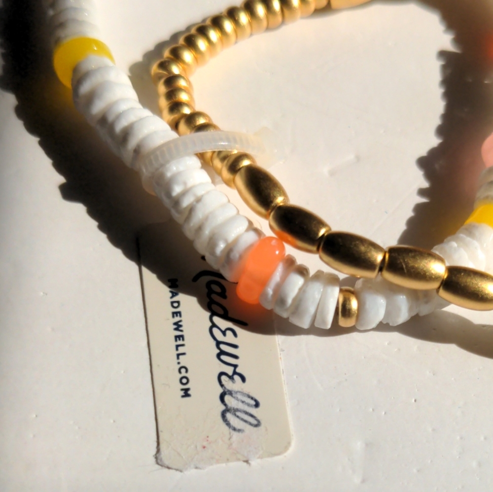 Madewell bracelet NWT 2 pack gold tone, shell bead